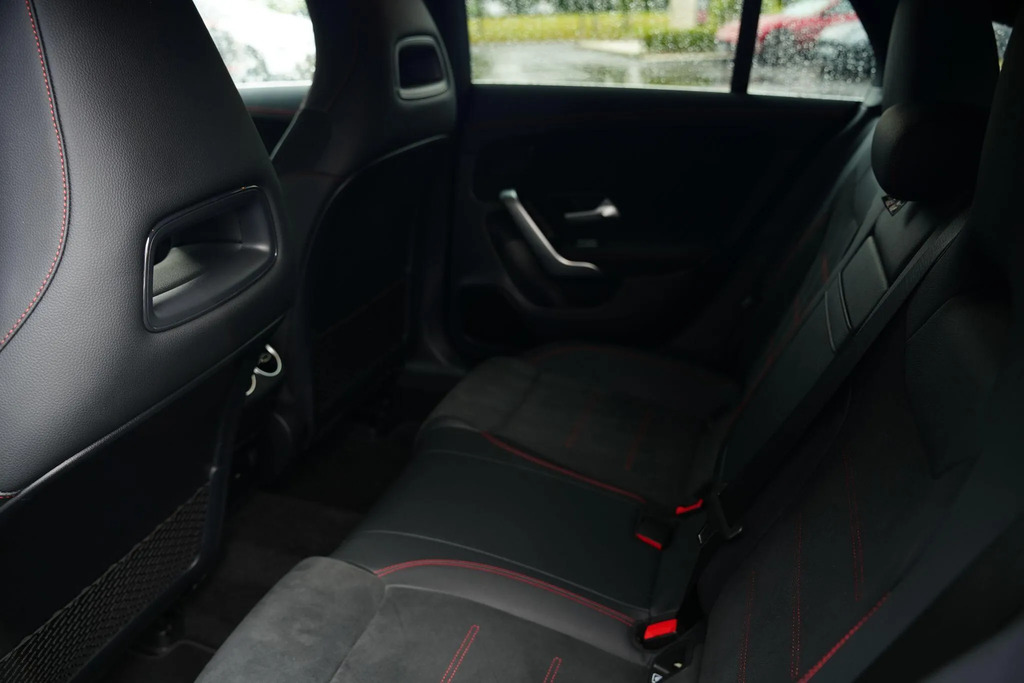 Mercedes-Benz CLA Class Cla 200 Amg Line Executive Tip Black #13