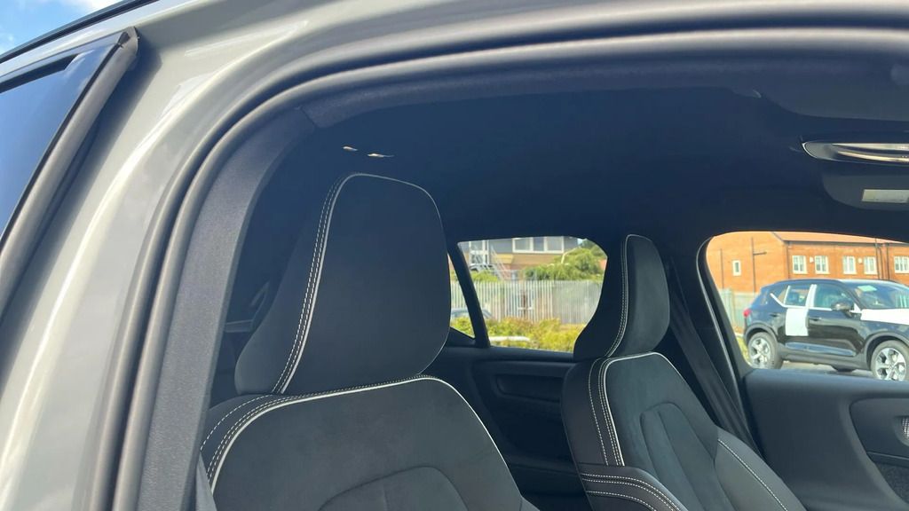 Volvo XC40 Xc40 2.0 B4p Ultimate Dark Black #31