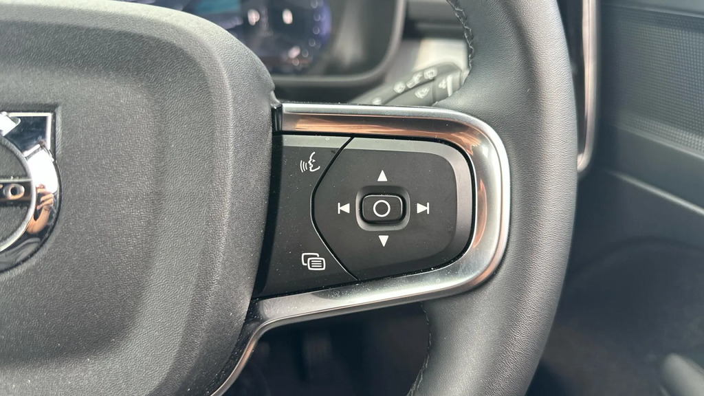 Volvo XC40 Volvo Xc40 Plus Black Edition Black #21