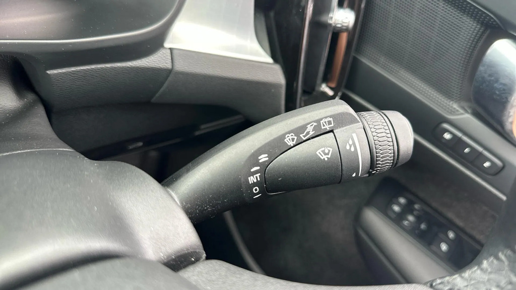 Volvo XC40 Volvo Xc40 Plus Black Edition Black #22