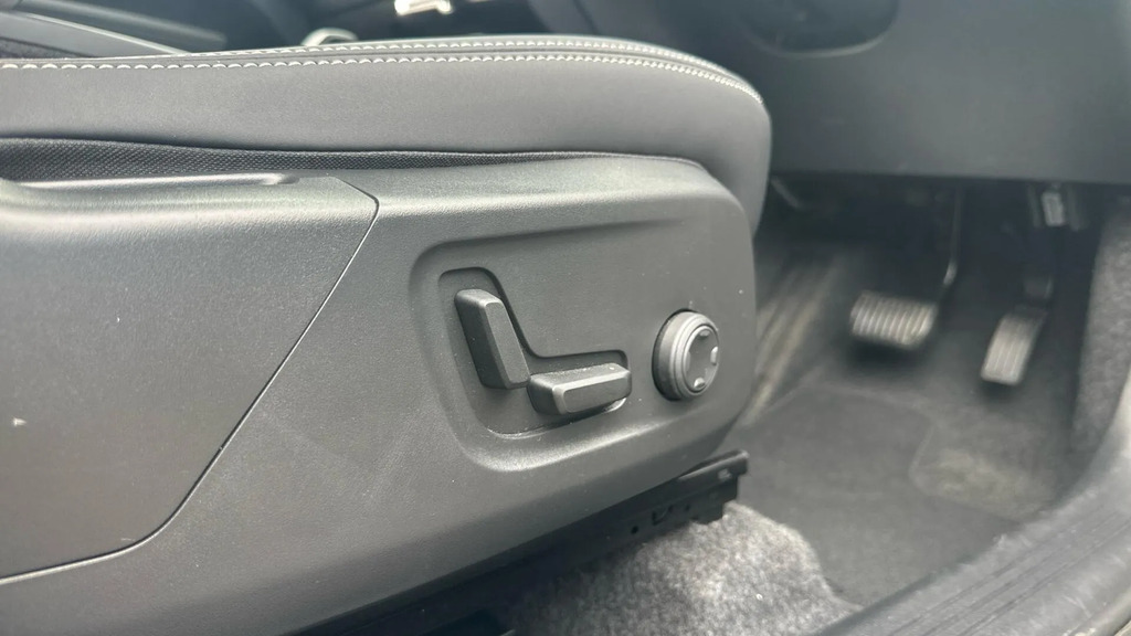 Volvo XC40 Volvo Xc40 Plus Black Edition Black #29