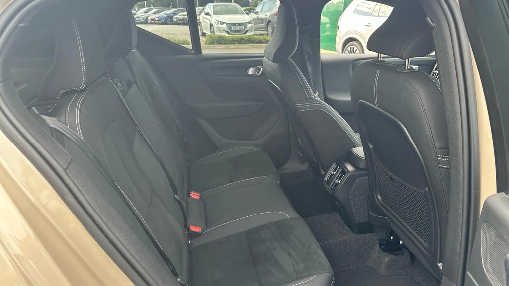 Volvo XC40 2.0 B4p Plus Dark  #6