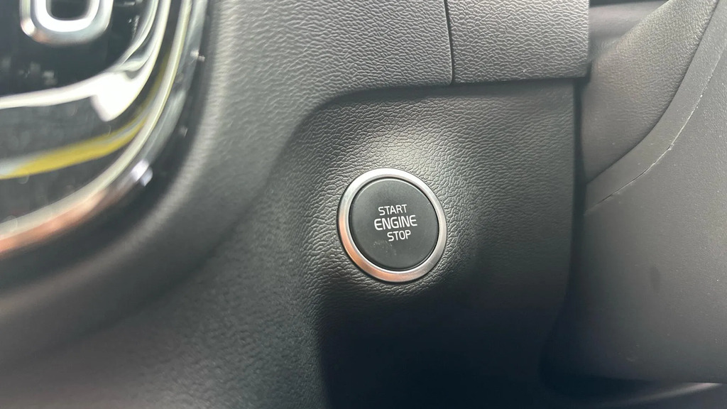 Volvo XC40 Volvo Xc40 Plus Black Edition Black #26