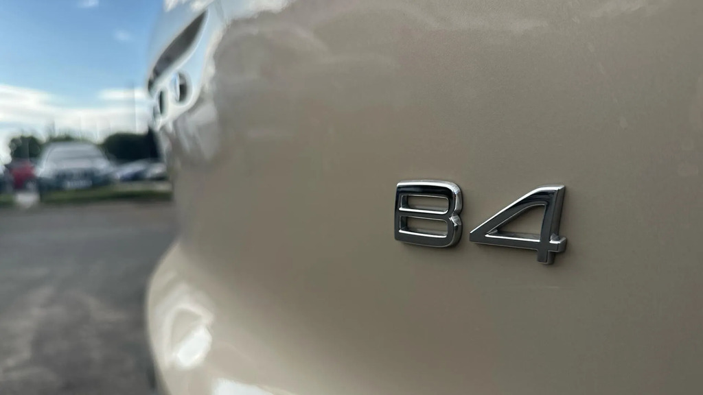 Volvo XC40 Volvo Xc40 Plus Black Edition Black #35
