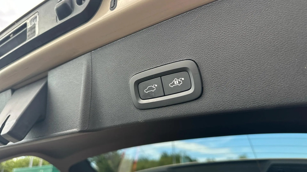 Volvo XC40 Volvo Xc40 Plus Black Edition Black #13