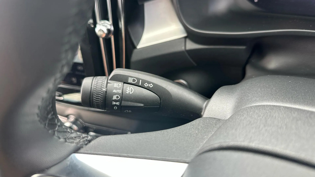 Volvo XC40 Volvo Xc40 Plus Black Edition Black #19