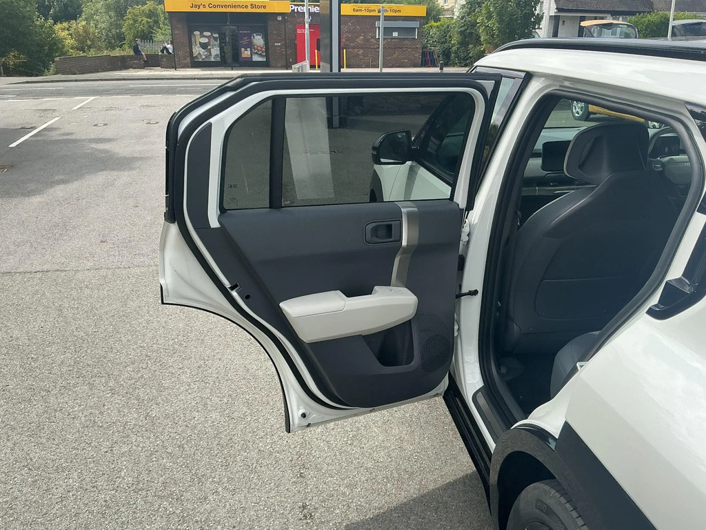 Kia EV3 81.4Kwh Gt-line S Suv 201 Bhp Grey #32