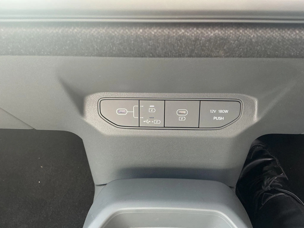 Kia EV3 81.4Kwh Gt-line S Suv 201 Bhp Grey #28