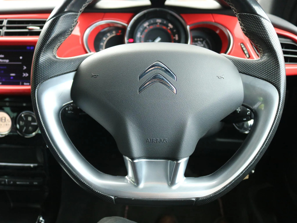 DS DS 3 1.2L Ines De La Fressange Blue #19