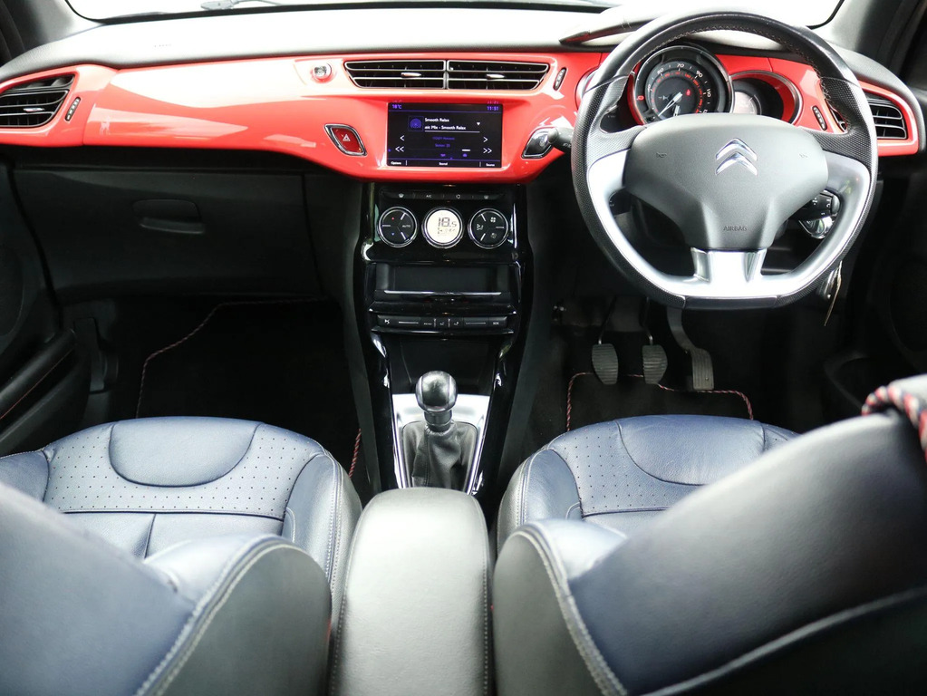 DS DS 3 1.2L Ines De La Fressange Blue #15