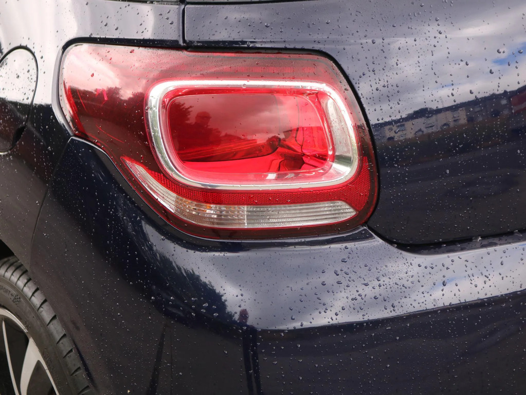 DS DS 3 1.2L Ines De La Fressange Blue #10