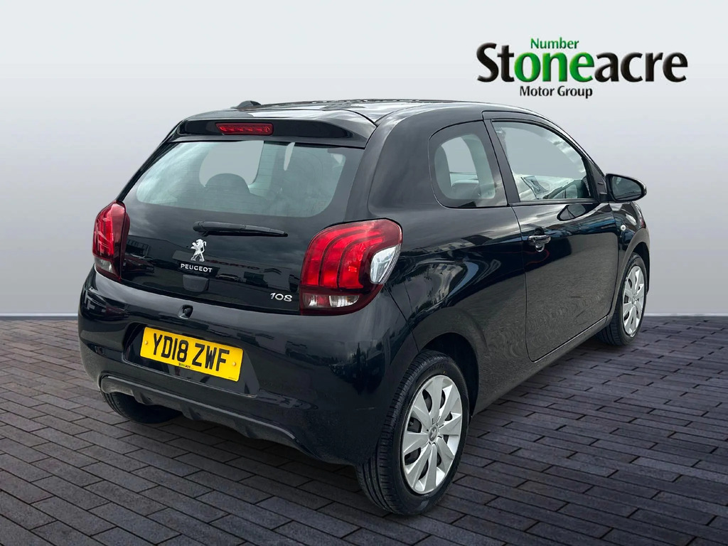 Peugeot 108 1.0 72 Active Red #7