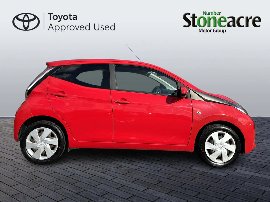 Toyota Aygo 1.0 Vvt-i X-clusiv3 Euro 6 Red #2