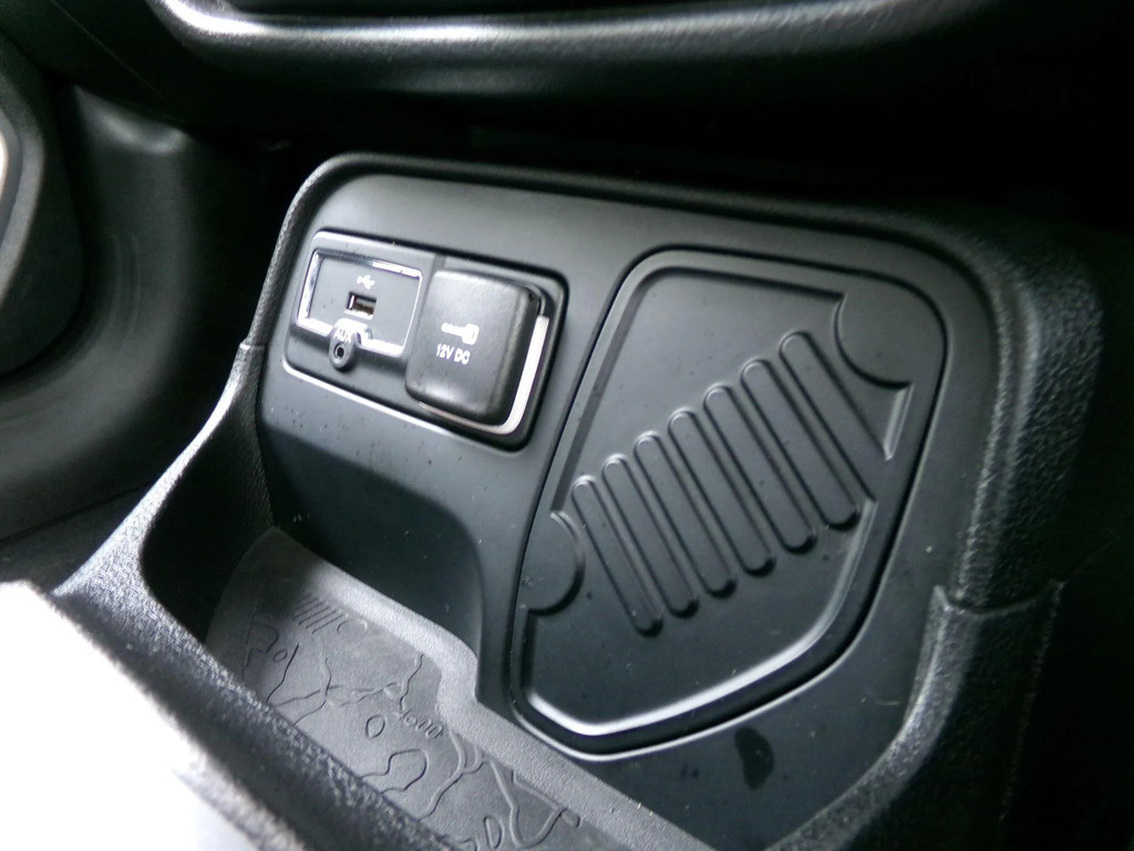 Jeep Renegade 1.6L Longitude Orange #23