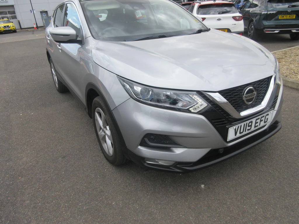 Nissan Qashqai 1.3 Dig-t Acenta Premium  #3