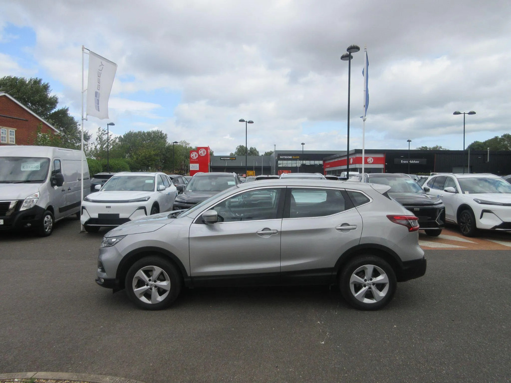 Nissan Qashqai 1.3 Dig-t Acenta Premium  #5
