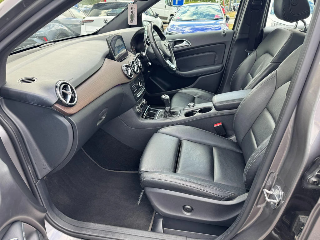 Mercedes-Benz B Class B180 Amg Line Premium Silver #14