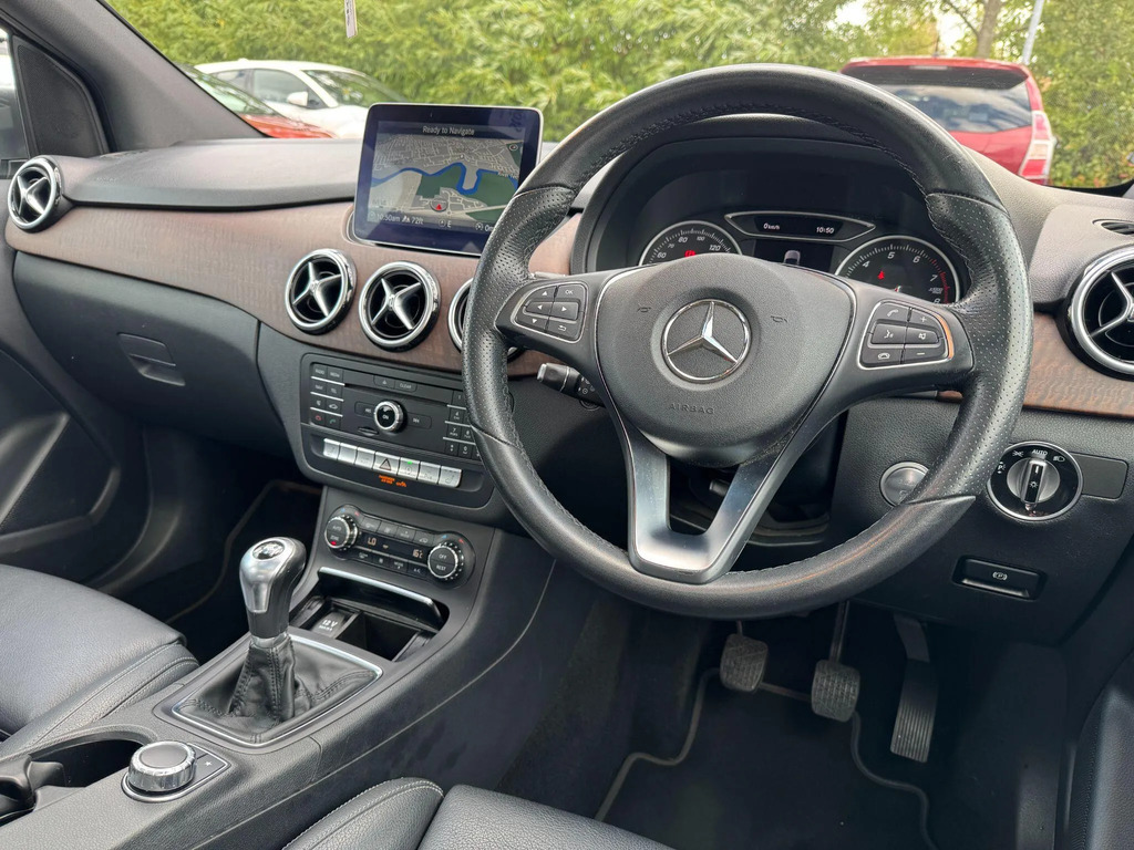 Mercedes-Benz B Class B180 Amg Line Premium Silver #16