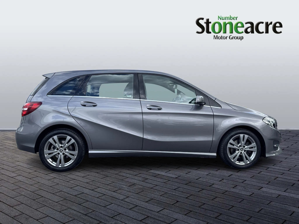 Mercedes-Benz B Class 1.6 B180 Exclusive Edition Plus Euro 6 Ss  #2