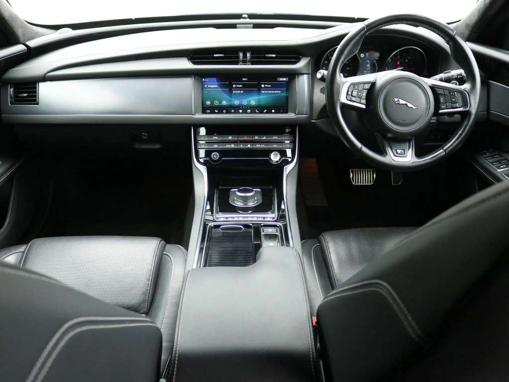 Jaguar XF 2.0I Portfolio  #15
