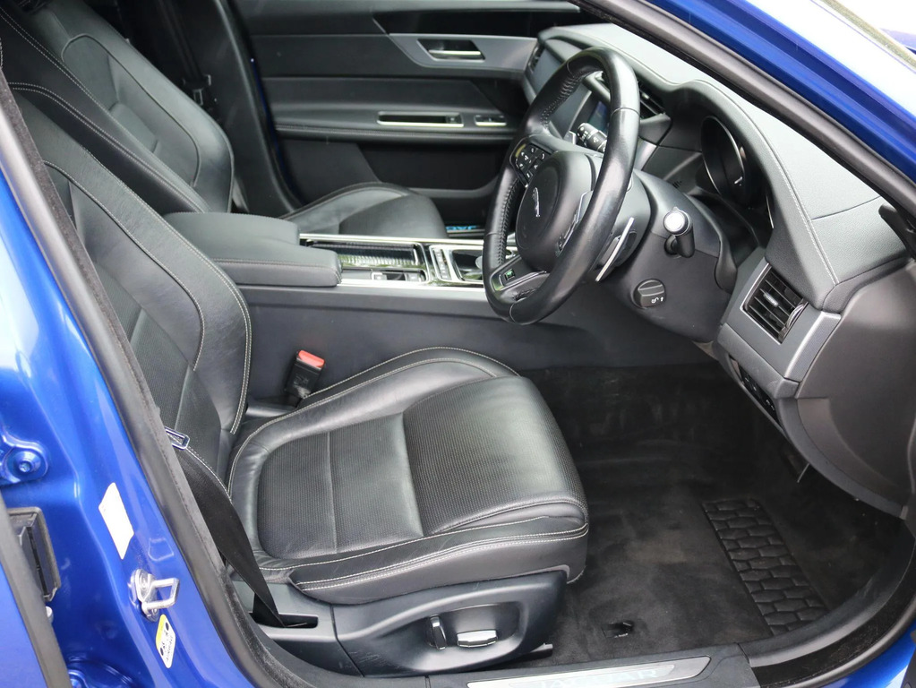 Jaguar XF 2.0I Portfolio  #13