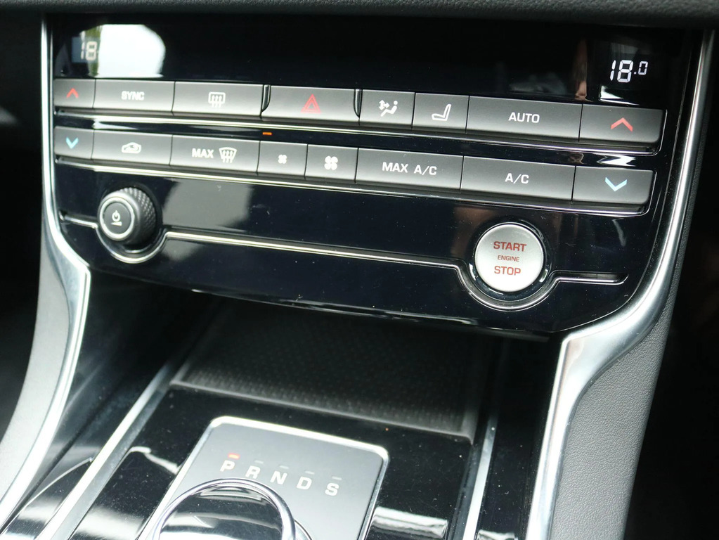 Jaguar XF 2.0I Portfolio  #24