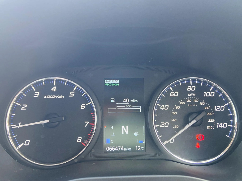 Mitsubishi Outlander 2.4 Phev Juro Red #15