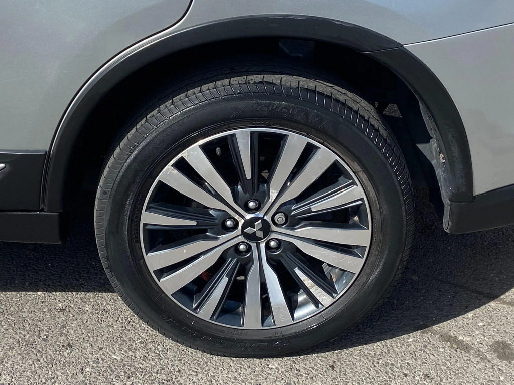 Mitsubishi Outlander 2.4 Phev Juro Red #18