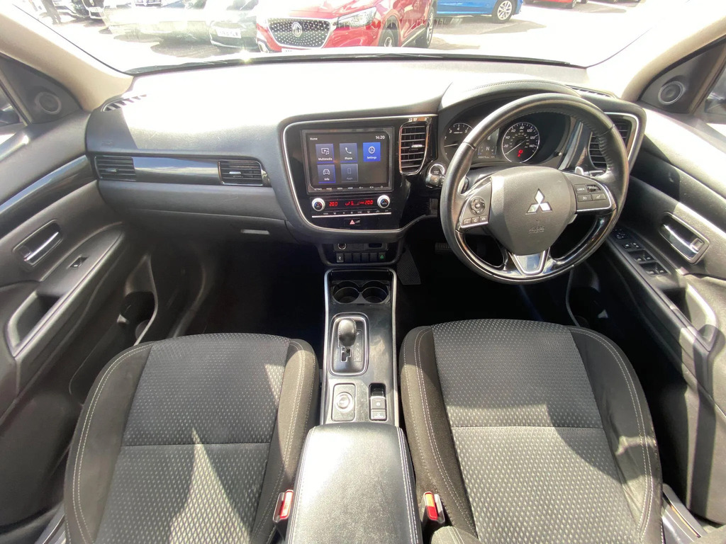Mitsubishi Outlander 2.4 Phev Juro Red #13