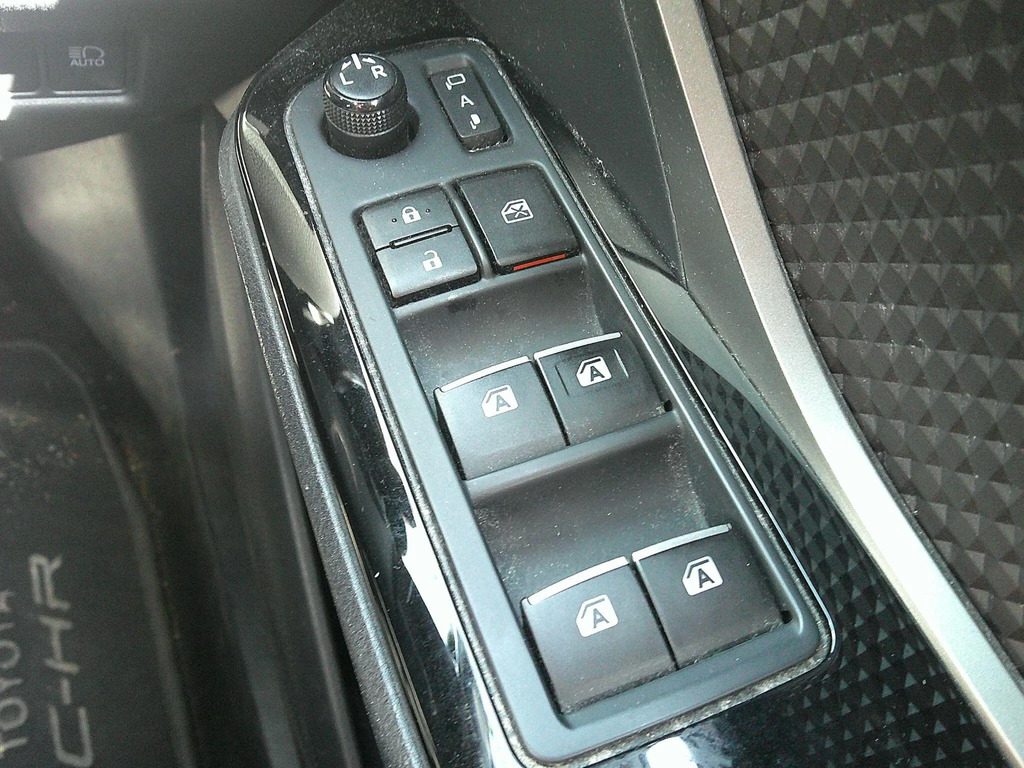 Toyota C-Hr Excel Silver #16