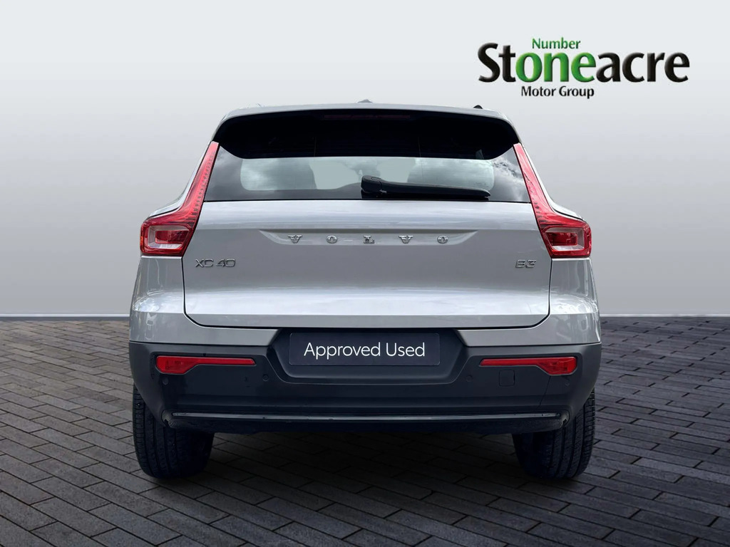 Volvo XC40 2.0 B3p Plus Dark  #4