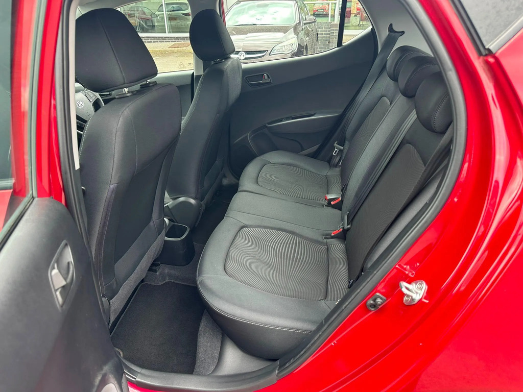 Hyundai I10 1.2 Se White #12
