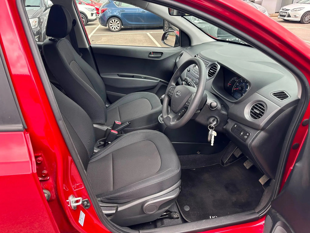 Hyundai I10 1.2 Se White #11