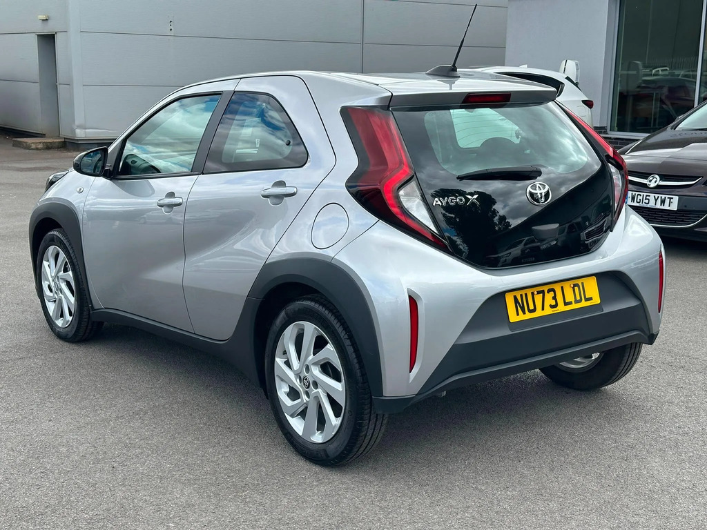 Toyota Aygo X 1.0 Vvt-i Pure  #4