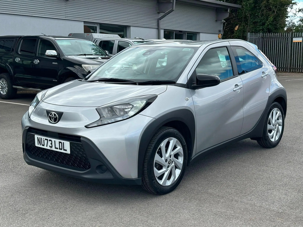 Toyota Aygo X 1.0 Vvt-i Pure  #3