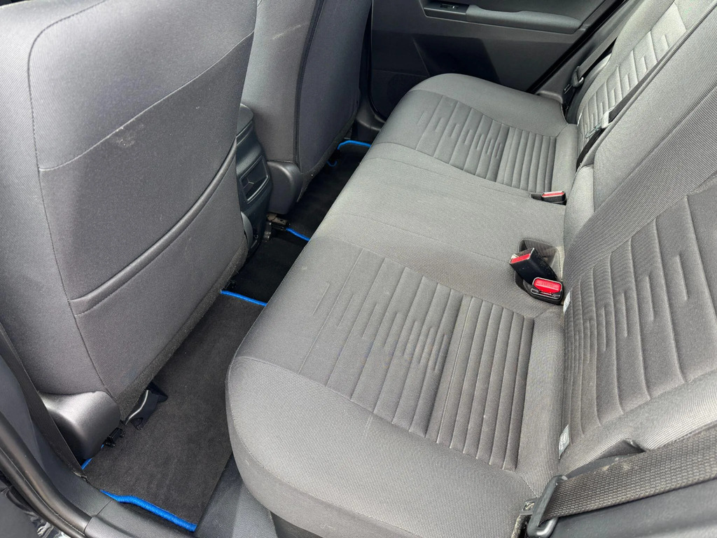 Toyota Auris 1.33 Vvti Active Red #13