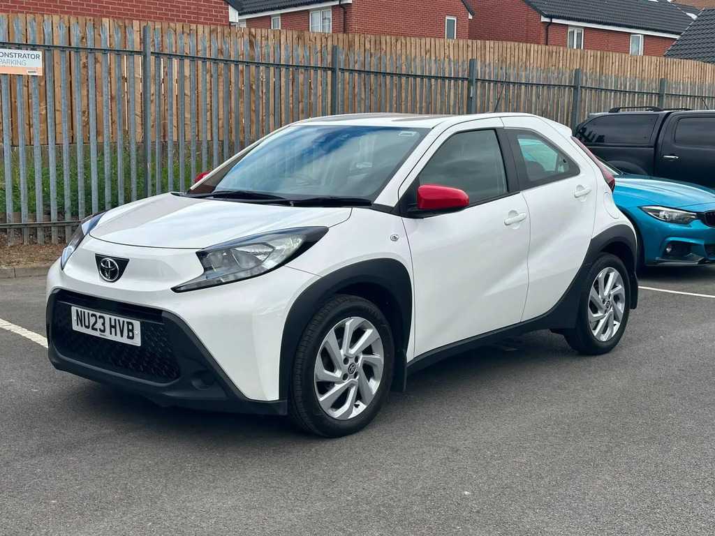 Toyota Aygo X 1.0 Vvt-i Pure  #3