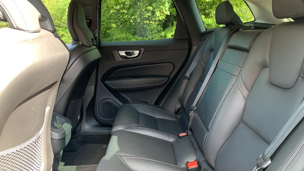 Volvo XC60 Xc60 R-design B5 Mhev Awd Black #32