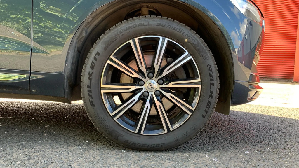 Volvo XC60 Xc60 R-design B5 Mhev Awd Black #9