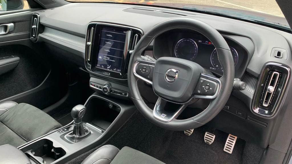Volvo XC40 R-design T3 163 Hp Grey #4