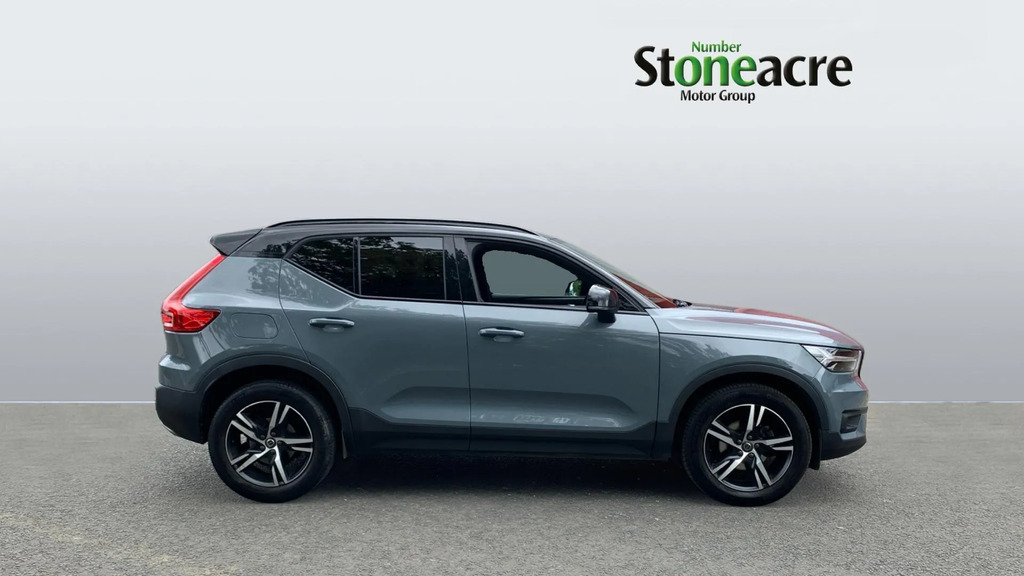 Volvo XC40 R-design T3 163 Hp Grey #3