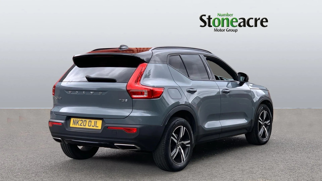 Volvo XC40 R-design T3 163 Hp Grey #2