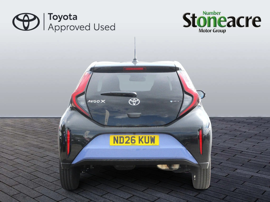 Toyota Aygo X 1.5H 49Kwh Design Cvt Euro 6 Ss  #4