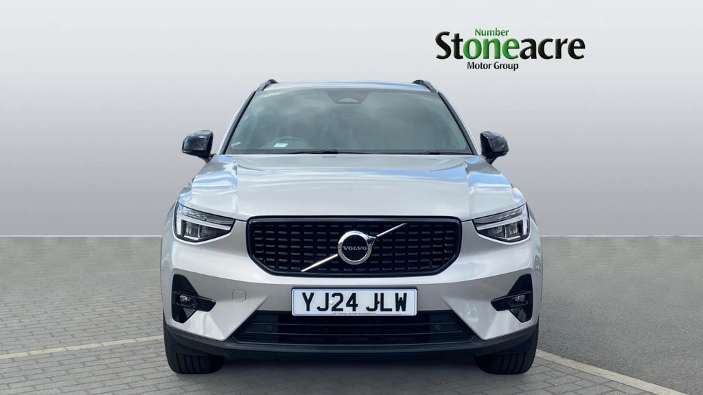 Volvo XC40 2.0 B3p Plus Dark  #2