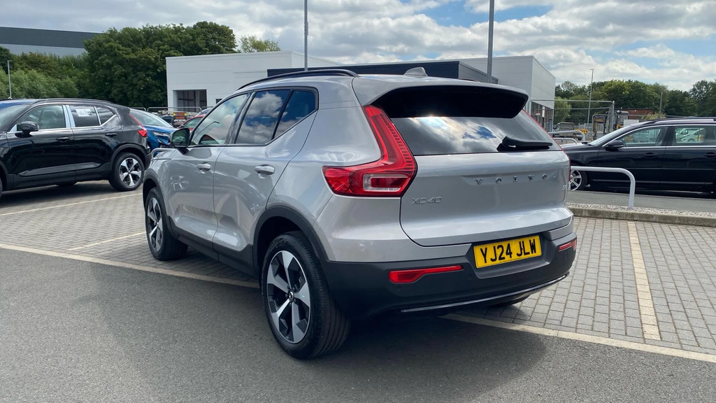 Volvo XC40 2.0 B3p Plus Dark  #4