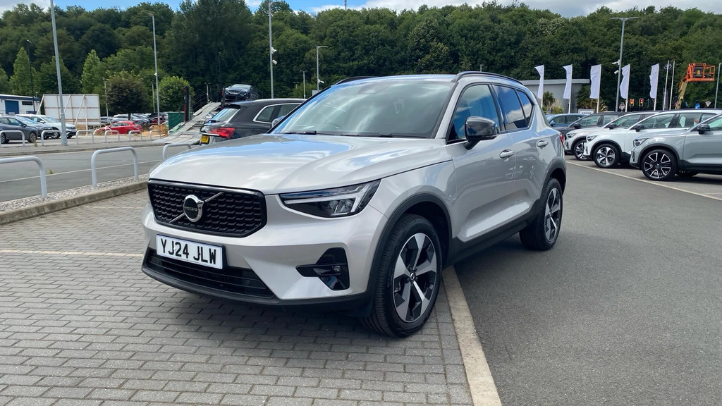 Volvo XC40 2.0 B3p Plus Dark  #3