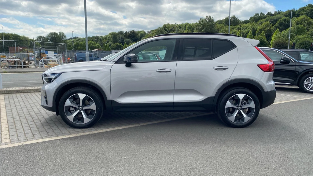 Volvo XC40 2.0 B3p Plus Dark  #5