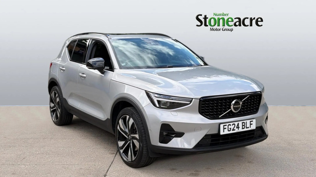 Volvo XC40 Ultimate Dark B3 163 Hp 