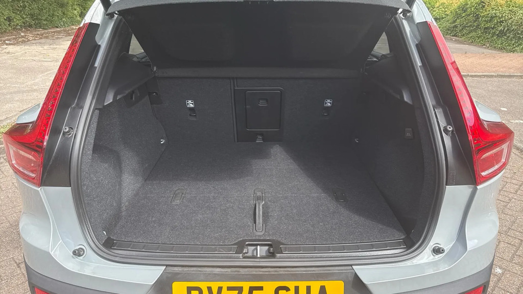 Volvo XC40 2.0 B4p Ultra Dark Blue #13