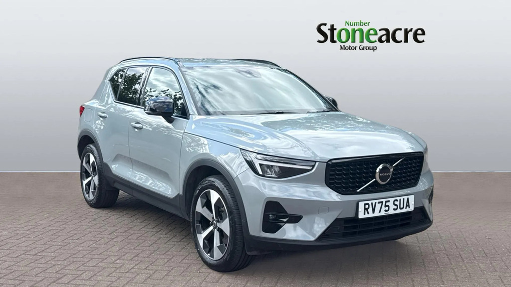 Volvo XC40 2.0 B4p Plus Dark 